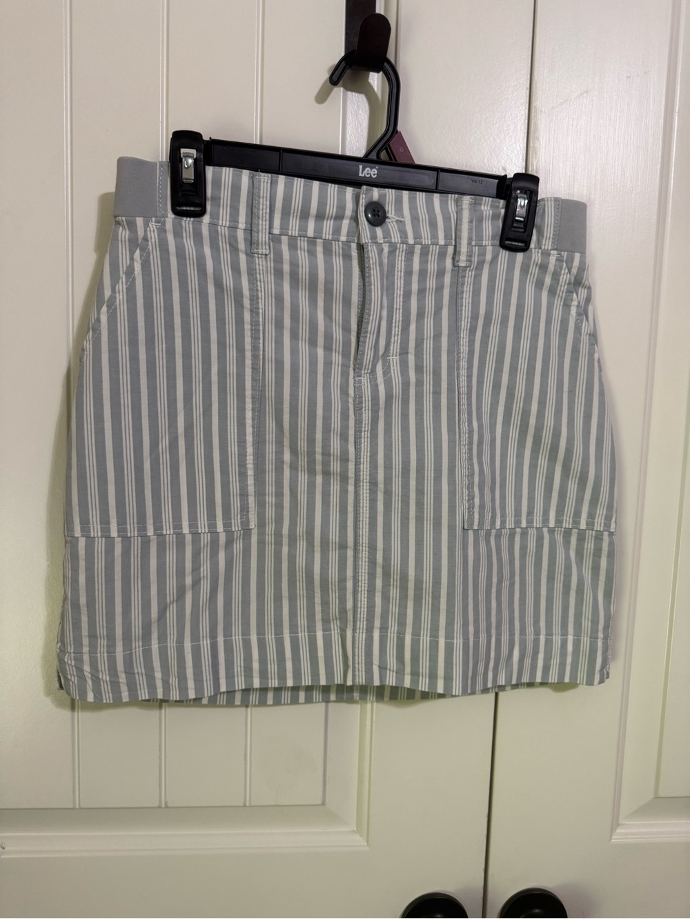 Lee Vertical Striped Mini Skort in Gray and White